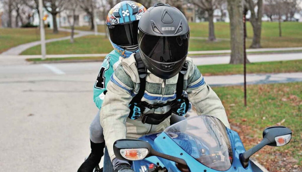122-1204-01-o-moto-grip-child-safety-harness-front-view--1024x768